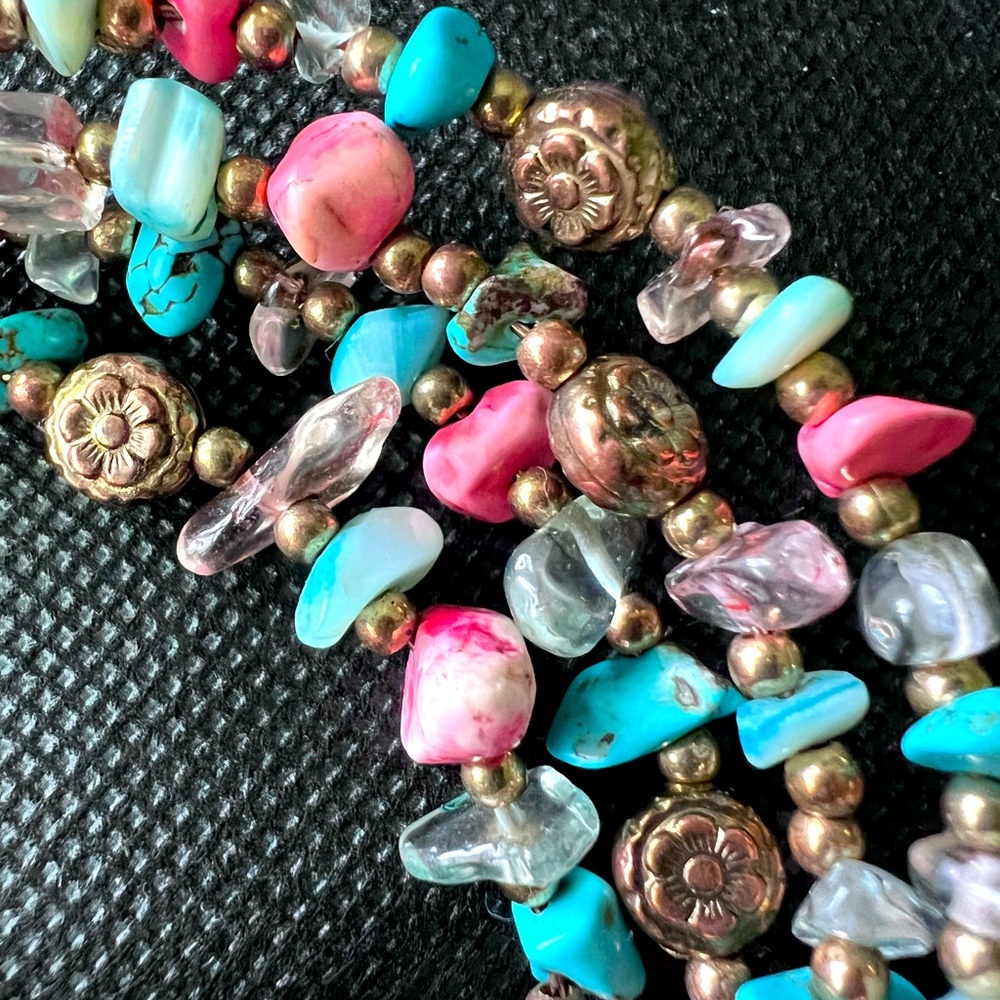 Coil stretch bracelet Turquoise and Coral